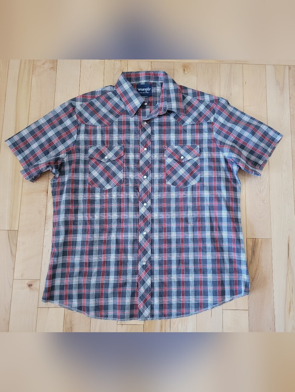 Wrangler men's size XL short sleeve snap up western shirt